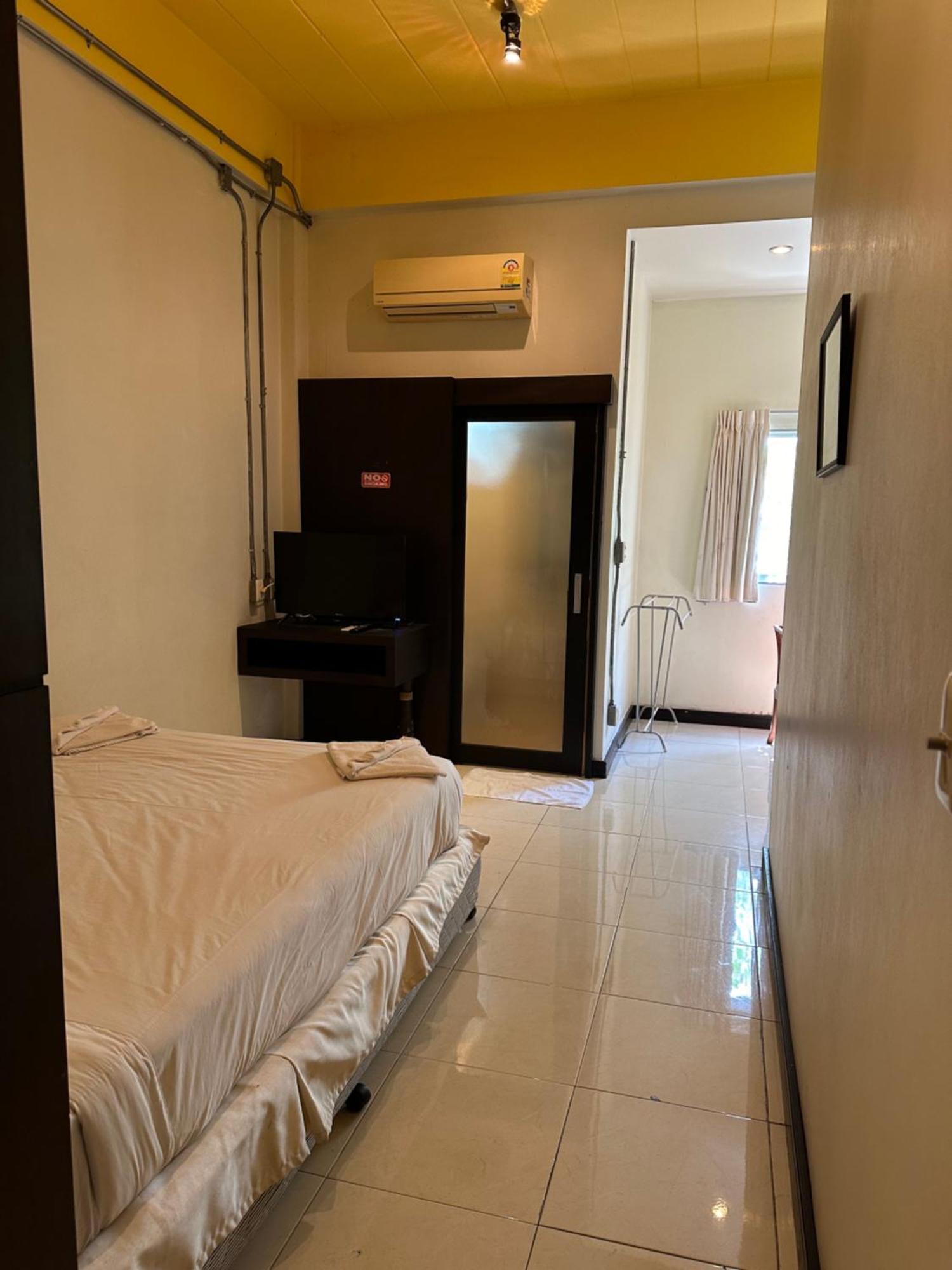 Cozy Place Patong Exterior photo